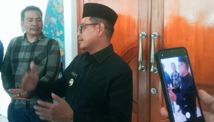 Pemkab Pessel Sepakat Mengevaluasi dan Minta Investor Rombak Ornamen Bangunan yang Menyerupai Klenteng di Kawasan Mandeh