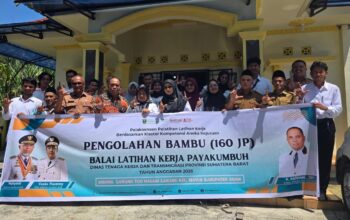 16 Warga Lawang Ikuti Pelatihan Keterampilan Mengolah Bambu Menjadi Souvenir