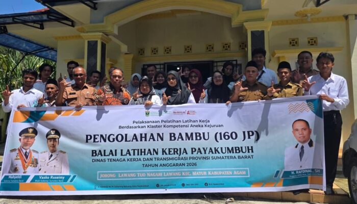 16 Warga Lawang Ikuti Pelatihan Keterampilan Mengolah Bambu Menjadi Souvenir