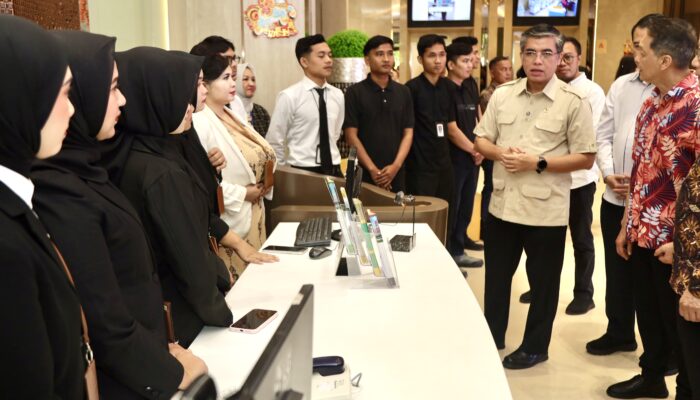 Menaker Tekankan Perusahaan Sesuaikan Tugas Magang dengan Latar Pendidikan Peserta