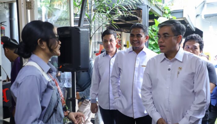Menaker Yassierli Sebut Industri Kreatif Bisa Jadi Laboratorium Program Magang Nasional