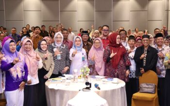 Penduduk Usia Lanjut Meningkat, Kemnaker Ajak Dunia Usaha Perluas Akses Kerja Lansia