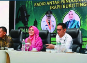 Diskominfo – Dewi Anggraini Anggota DPRD Kota Bukitinggi Gelar Bimtek RAPI Kota Bukittinggi