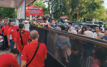 Momen Idul Adha, IKA FHUA Bagikan 250 Kantong Daging Kurban