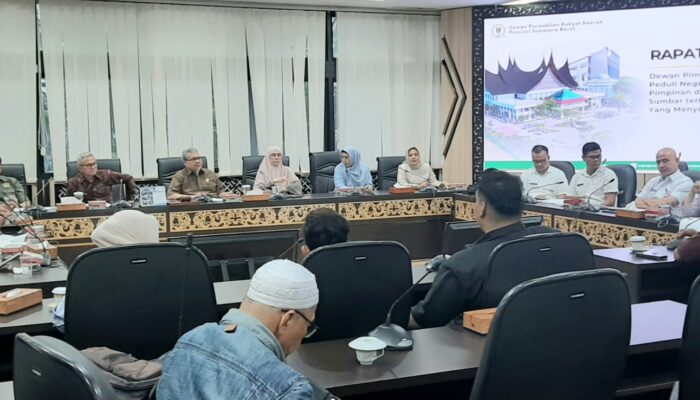 Polemik Bangunan Menyerupai Klenteng di Kawasan Wisata Mandeh Mengemuka dalam Audiensi di DPRD Sumbar