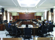 Rapat Gabungan Komisi dan Paripurna Internal DPRD Bukittinggi Setujui Laporan Pansus LKPJ Walikota Tahun Anggaran 2025