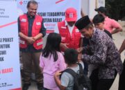 Pemulihan Pasca Bencana, PMI Sumbar Salurkan 1.500 Paket School KIT untuk Anak-anak Terdampak Bencana