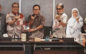 Terkait Pembahasan Ranperda Perubahan atas Perda No 2 Tahun 2019, DPRD Sumbar Konsultasi ke Kemendikdasmen