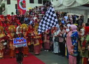 IMLF ke-4 Tahun 2026 Gelar Parade 1.700 Perempuan Berbusana Minangkabau Meriahkan 100 Tahun Jam Gadang