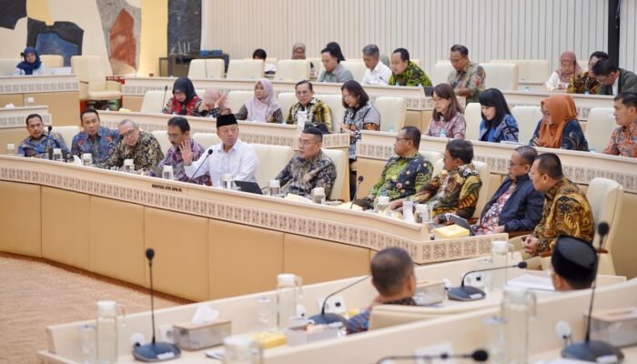 Raker dengan Komisi II DPR RI, Menteri Nusron Ajukan Pagu Anggaran ATR/BPN Rp10,6 Triliun