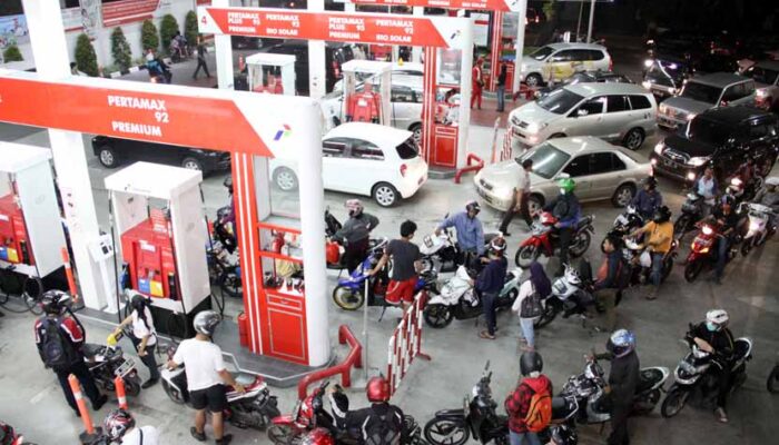 Setelah Berbulan-bulan Dikeluhkan, Pertamina Yakinkan Antrean di SPBU Sumbar Segera Berakhir