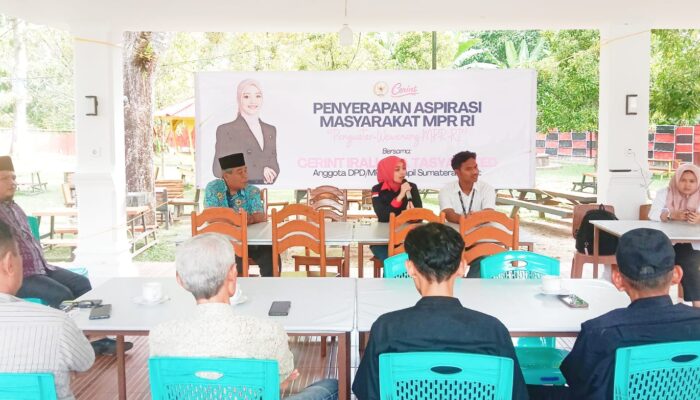 Anggota DPD RI, Cerint Iralloza Tasya Serap Aspirasi Masyarakat Kecamatan IV Jurai Pesisir Selatan di Cafe Arsio
