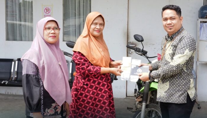 Kantah Pasaman Barat Serahkan Kendaraan Hasil Lelang, Wujudkan Pengelolaan Aset Negara yang Transparan
