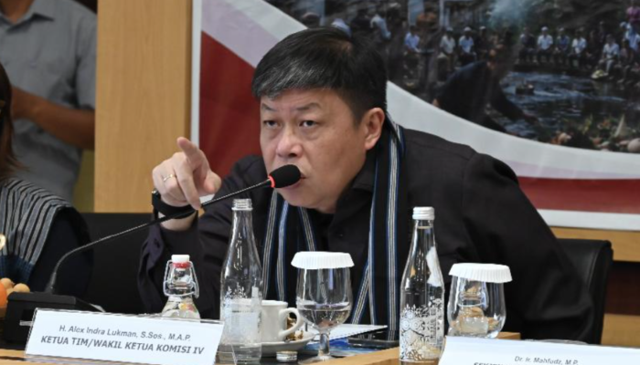 Alex Indra Lukman Minta Larangan Pendakian Merapi Ditegakkan Tanpa Kompromi