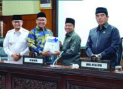 Wali Kota Bukittinggi Ramlan Nurmatias Hantarkan KUA PPAS APBD Tahun Anggaran 2027