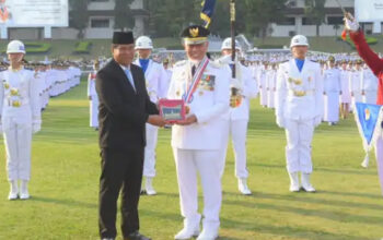 Good Governance Sumbar Diakui Nasional, Gubernur Terima Penghagaan IPDN