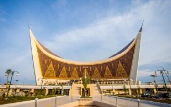 Pariwisata Syariah, Jalan Realistis untuk Sumatera Barat