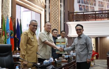 Alami Defisit Rp176 Miliar, DPRD Sumbar Minta Gubernur Jelaskan Soal Ranperda Perubahan APBD 2026