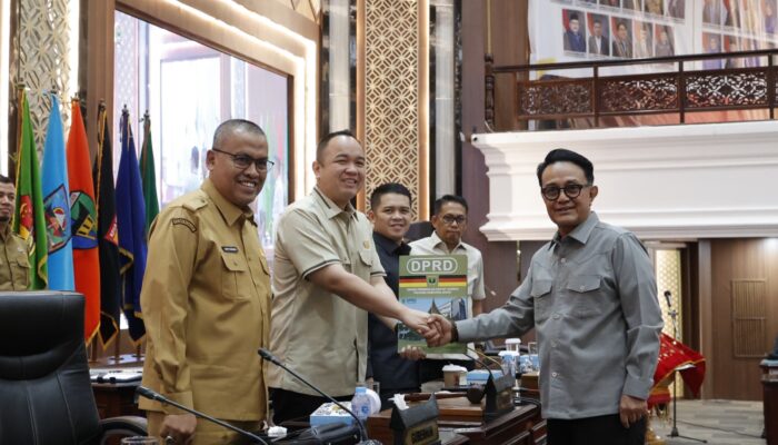 Alami Defisit Rp176 Miliar, DPRD Sumbar Minta Gubernur Jelaskan Soal Ranperda Perubahan APBD 2026