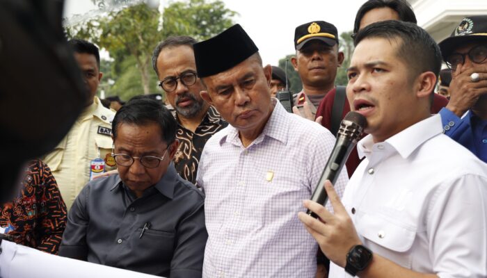 Diterima Wakil Ketua DPRD Sumbar Iqra Chissa, Persatuan Buruh di Padang Gelar Aksi Damai