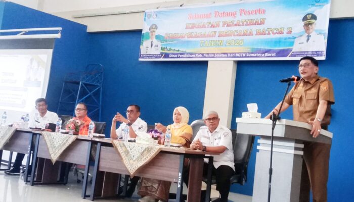 Bupati Pesisir Selatan Buka Pelatihan Kesiapsiagaan Bencana Batch 2 Tahun 2026 bagi Guru TK, SD, SMP dan PKBM