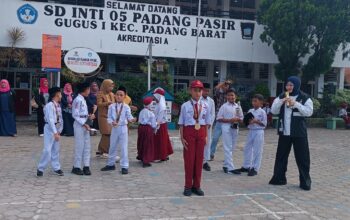 Lisda Hendrajoni Edukasi Ratusan Siswa SD 05 Padang Pasir tentang Pentingnya Kebersihan