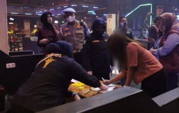 Satpol PP Padang Gelar Operasi Cipta Kondisi di Tempat Hiburan Malam
