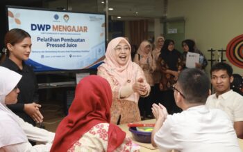 Kemnaker Bekali Penyandang Disabilitas Keterampilan Membuat Jus Sehat