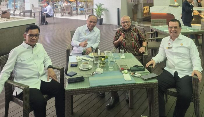Secangkir Kopi Menemani Diskusi  Bersama Gubernur Lemhanas RI