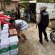 BRI Peduli Bagikan Sembako untuk Warga Terdampak Banjir di Padang
