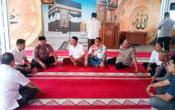 Tingkatkan Kesadaran Masyarakat Jaga Kamtibmas, Polres Pesisir Selatan Gencarkan Program Jumat Keliling ke Sejumlah Masjid