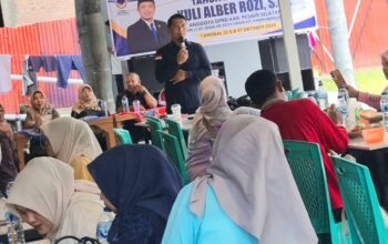 Diikuti Guru SD se-Kecamatan Bayang, Anggota DPRD Pessel, Yuli Alber Rozi Gelar Reses di Cafe Arsio