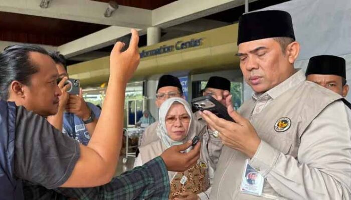 Travel Umrah Nakal di BIM, ID Card Jamaah tak Sesuai Ketentuan