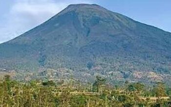 Jalur Mitigasi Bencana Marapi Diperkuat