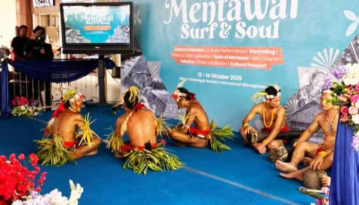 Menarik, Rasa Mentawai di Bandara Minangkabau