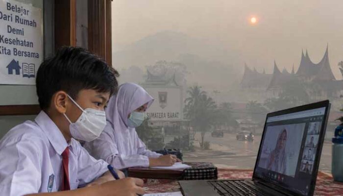 Jerebu Kian Pekat di Sumbar, Daerah-daerah Terapkan PJJ