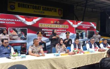 BBM Langka, 25 ‘Pemain Minyak’  Sumbar Raup Untung Rp15 ribu/ltr